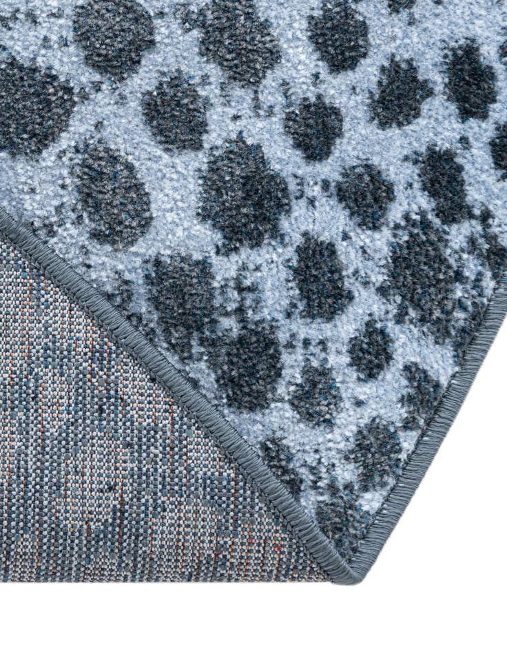 Detail image of 5' 3 x 5' 3 Kamala Washable Round Rug