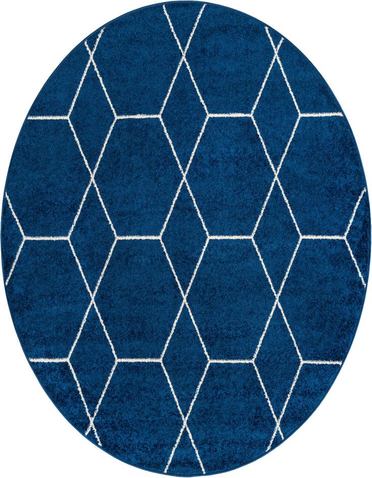 Detail image of 7' 10 x 7' 10 Lattice Frieze Round Rug