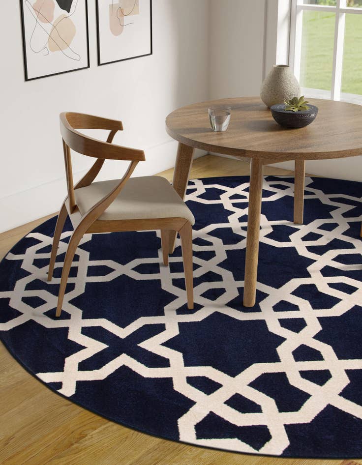 Detail image of 6' x 6' Lattice Round Rug