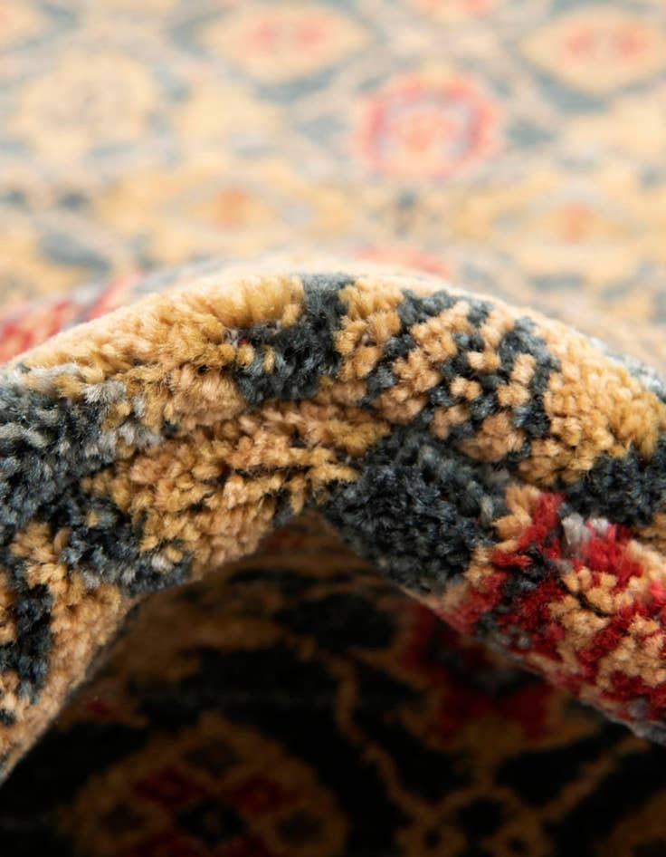 Detail image of 6' x 6' Mamluk Round Rug