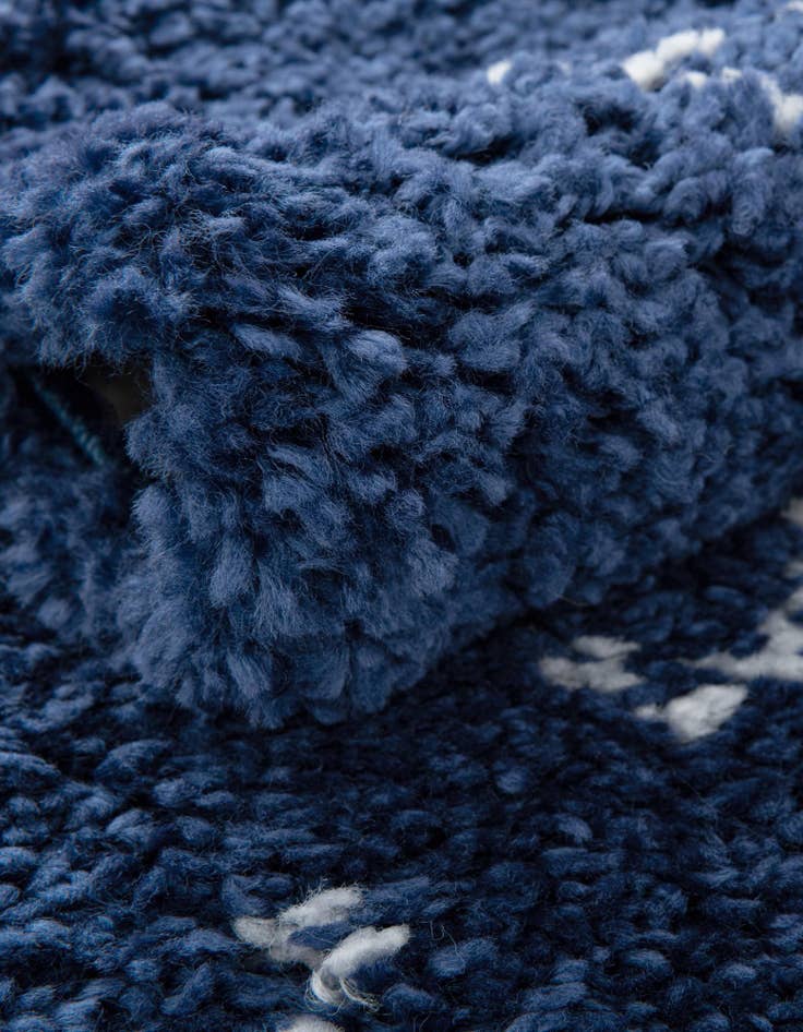 Detail image of 8' x 8' Marrakesh Shag Round Rug