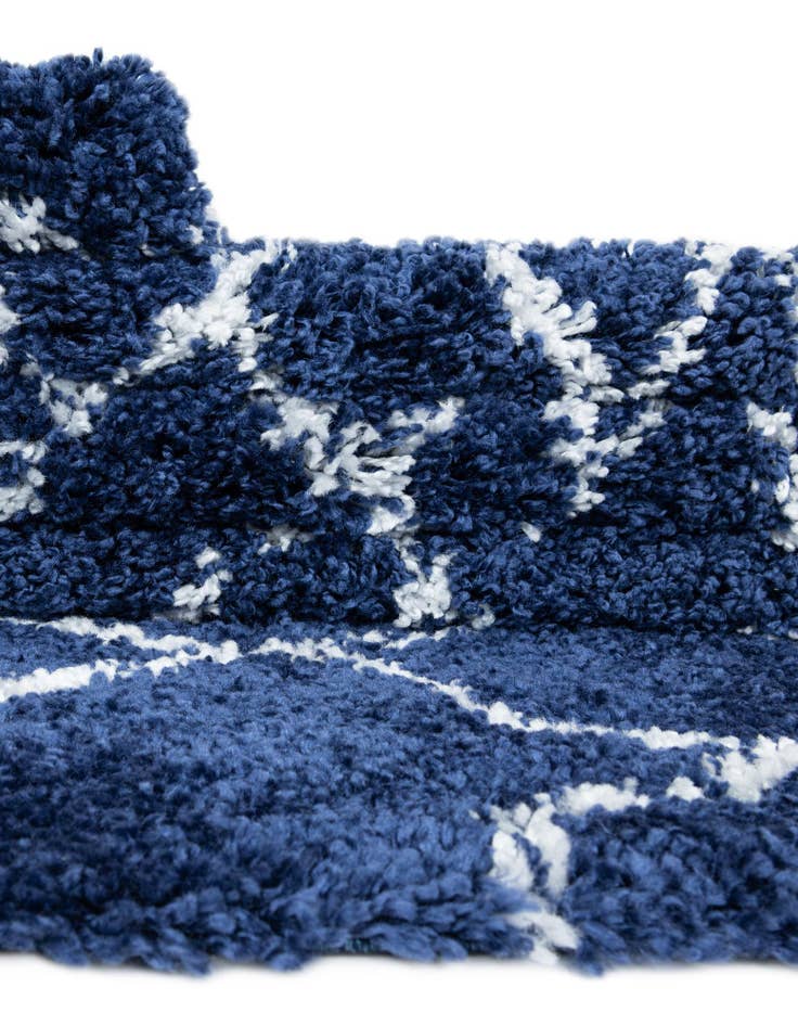 Detail image of 8' x 8' Moroccan Shag Round Rug