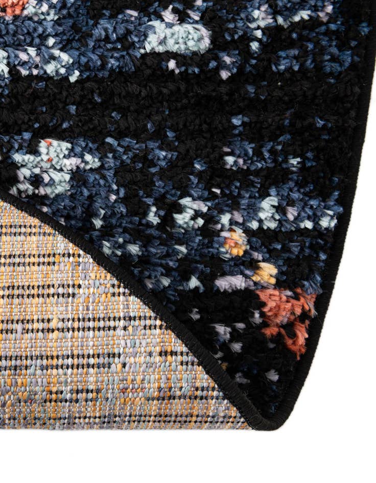 Detail image of 7' x 7' Morocco Round Rug