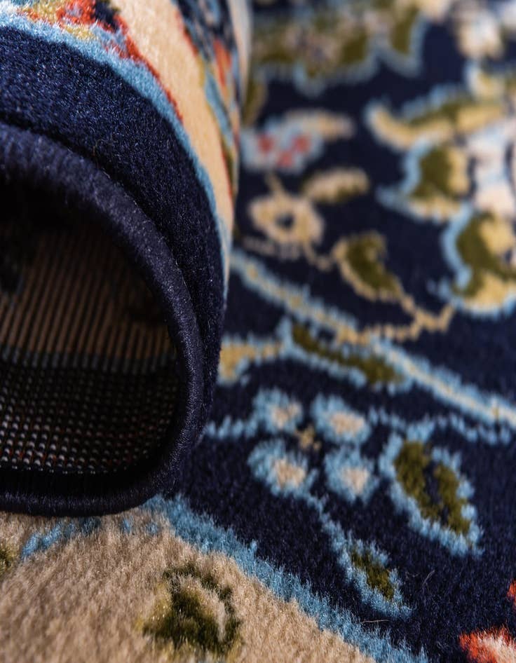 Detail image of 7' 10 x 7' 10 Neda Round Rug