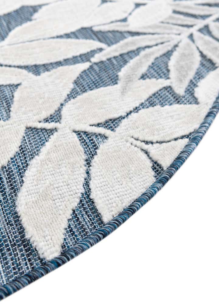 4' 5 x 4' 5 Easy-Clean Botanical Indoor / Outdoor Round Rug