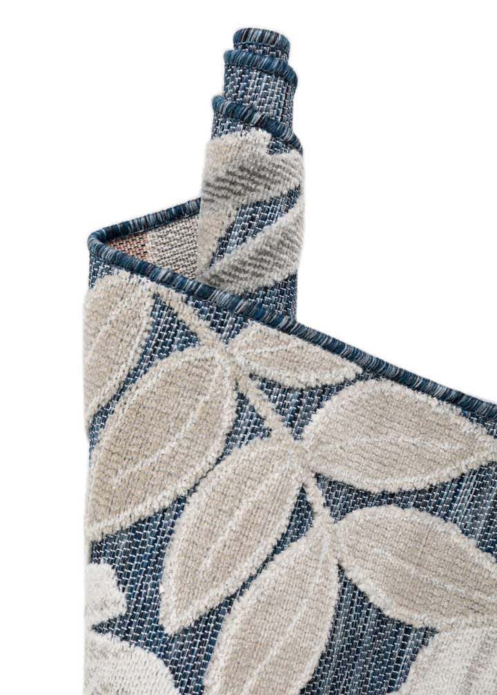 4' 5 x 4' 5 Easy-Clean Botanical Indoor / Outdoor Round Rug