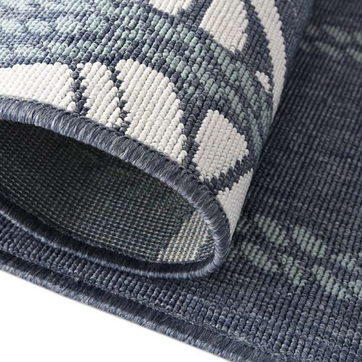 4' x 4' Easy-Clean Coastal Indoor / Outdoor Round Rug