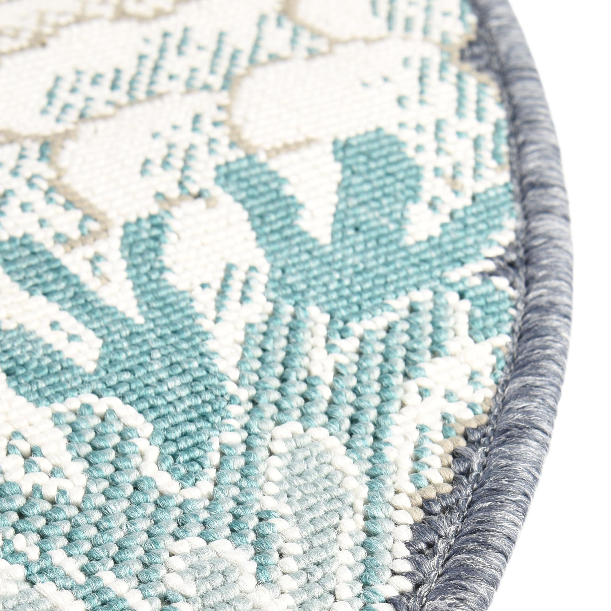 4' x 4' Easy-Clean Coastal Indoor / Outdoor Round Rug
