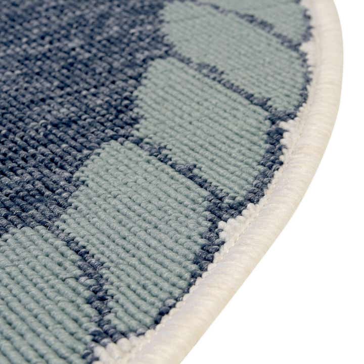 5' 3 x 5' 3 Easy-Clean Coastal Indoor / Outdoor Round Rug