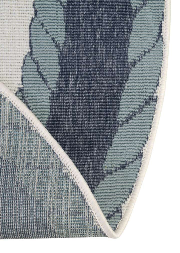 5' 3 x 5' 3 Easy-Clean Coastal Indoor / Outdoor Round Rug