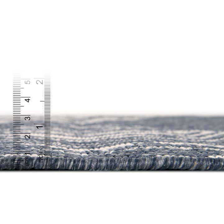 7' x 7' Easy-Clean Coastal Indoor / Outdoor Round Rug