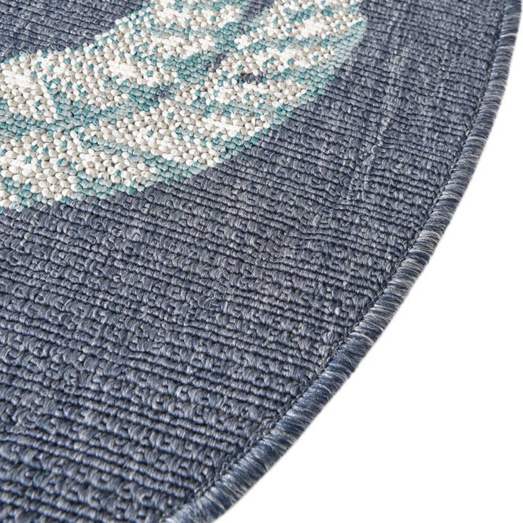 Detail image of 7' x 7' Easy-Clean Coastal Indoor / Outdoor Round Rug