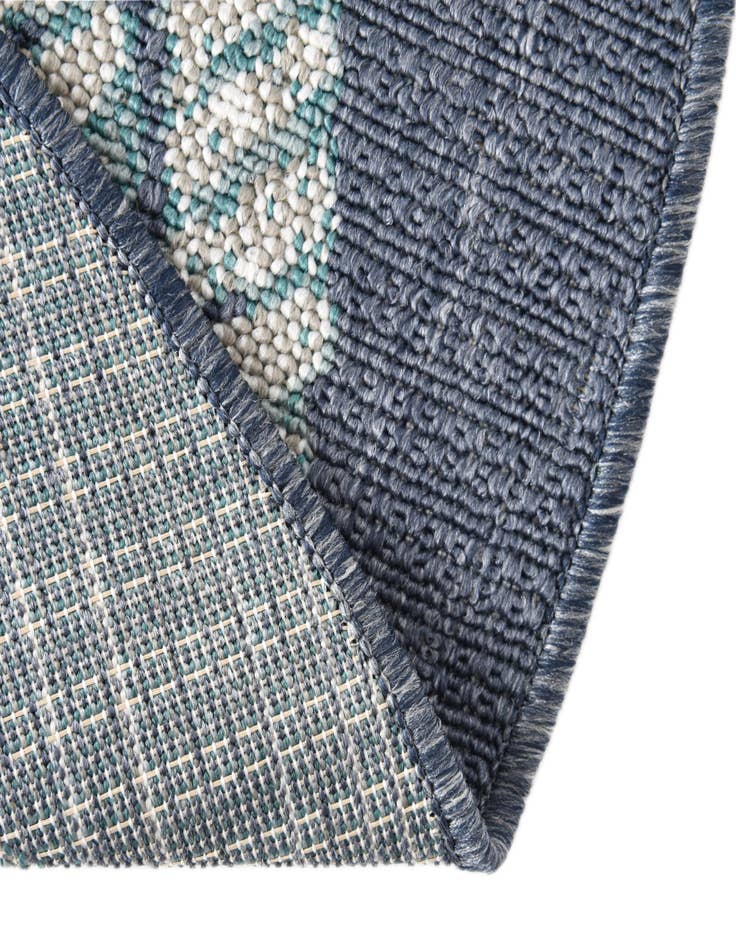 Detail image of 7' x 7' Easy-Clean Coastal Indoor / Outdoor Round Rug