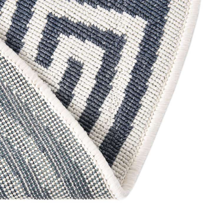 4' x 4' Easy-Clean Coastal Indoor / Outdoor Round Rug