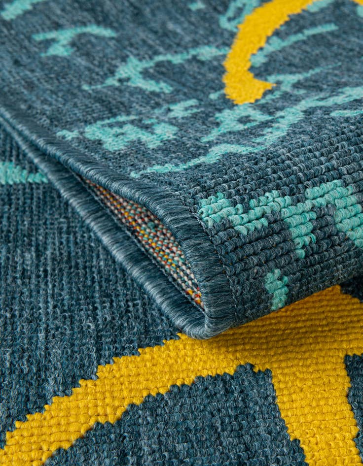 Detail image of 4' x 4' Easy-Clean Coastal Indoor / Outdoor Round Rug