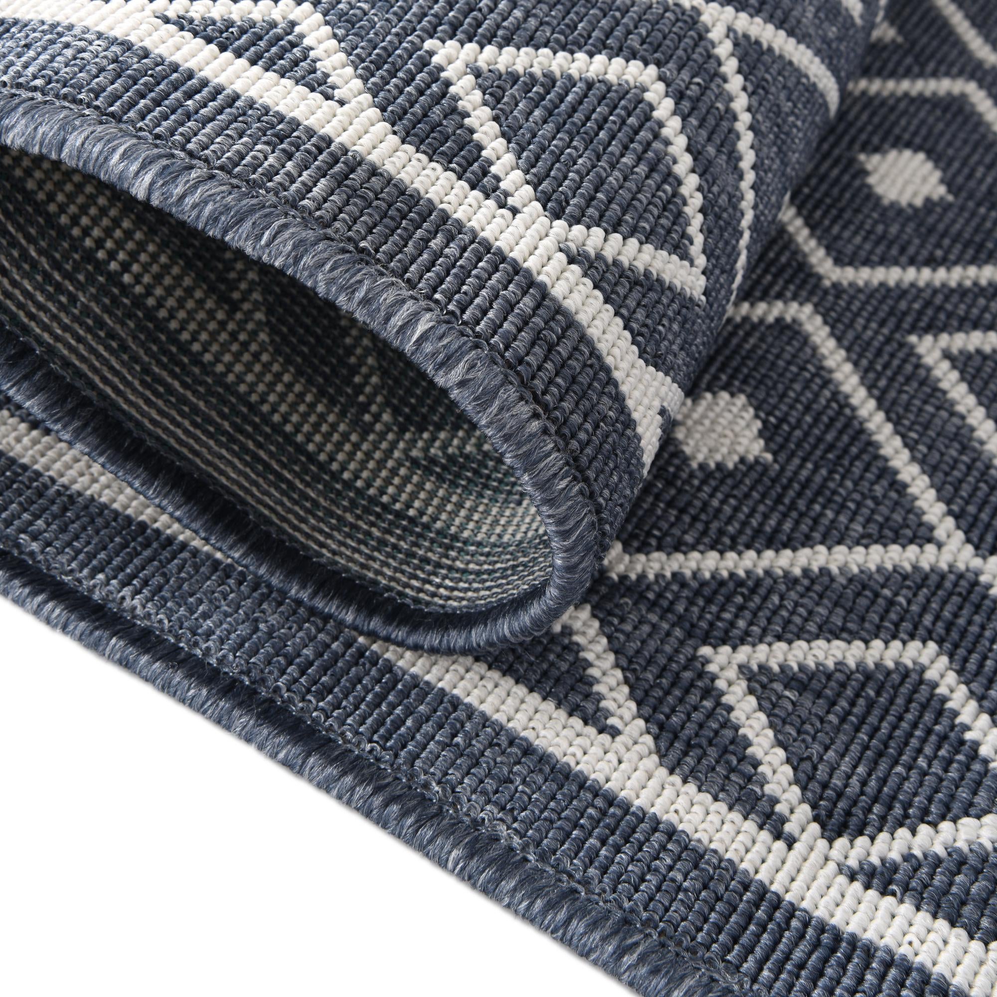 4' x 4' Easy-Clean Lattice Indoor / Outdoor Round Rug