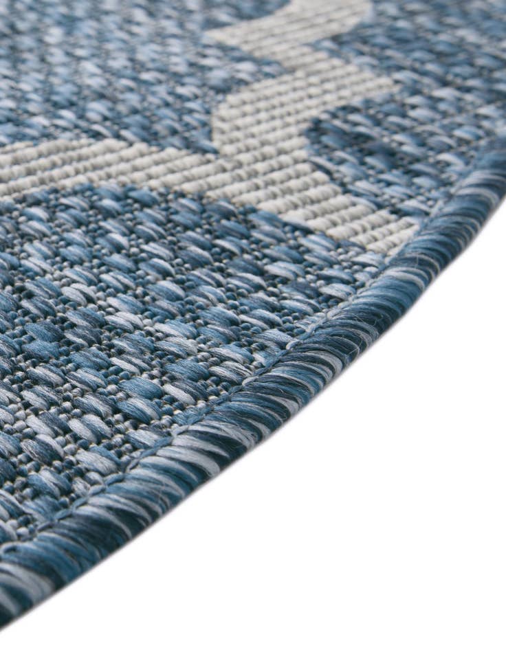 Detail image of 4' x 4' Washable Lattice Indoor / Outdoor Round Rug