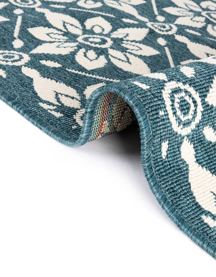 Detail image of 95cm x 95cm  Washable Lattice Indoor / Outdoor Round Rug