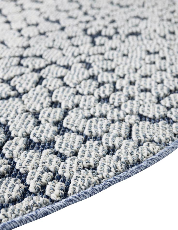 Detail image of 3' 1 x 3' 1 Easy-Clean Safari Indoor / Outdoor Round Rug