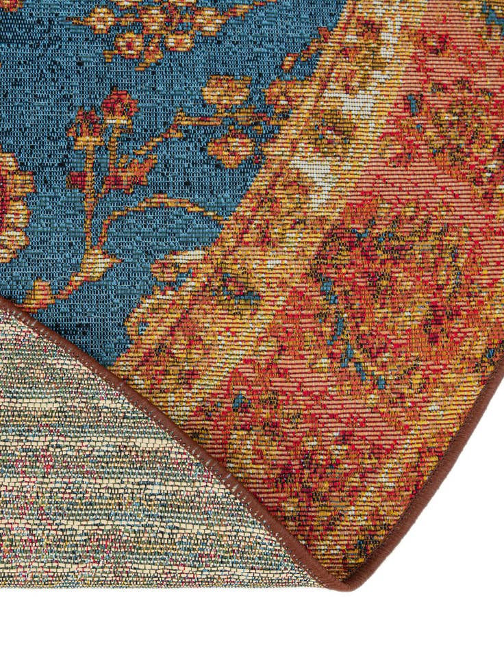 Detail image of 10' x 10' Easy-Clean Traditional Indoor / Outdoor Round Rug
