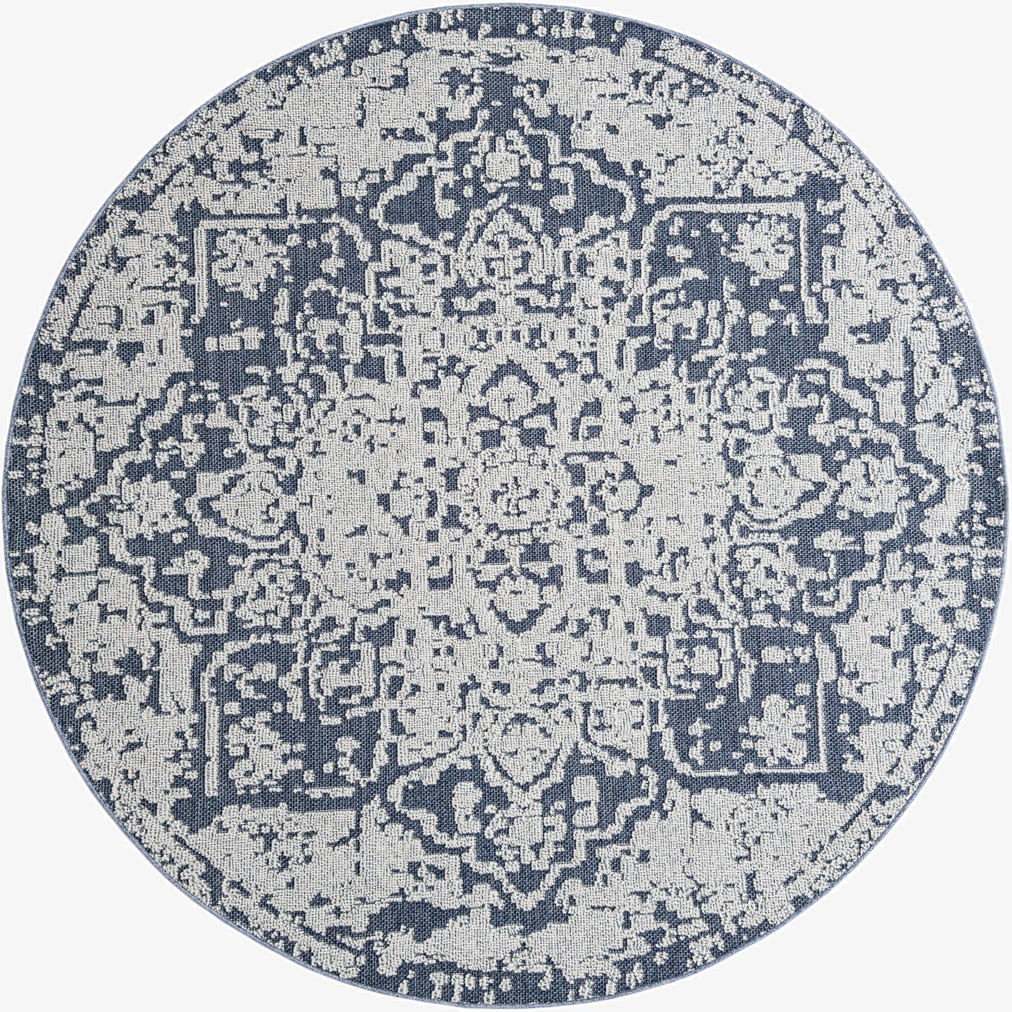 7' 10 x 7' 10  Washable Traditional Indoor / Outdoor Round Rug