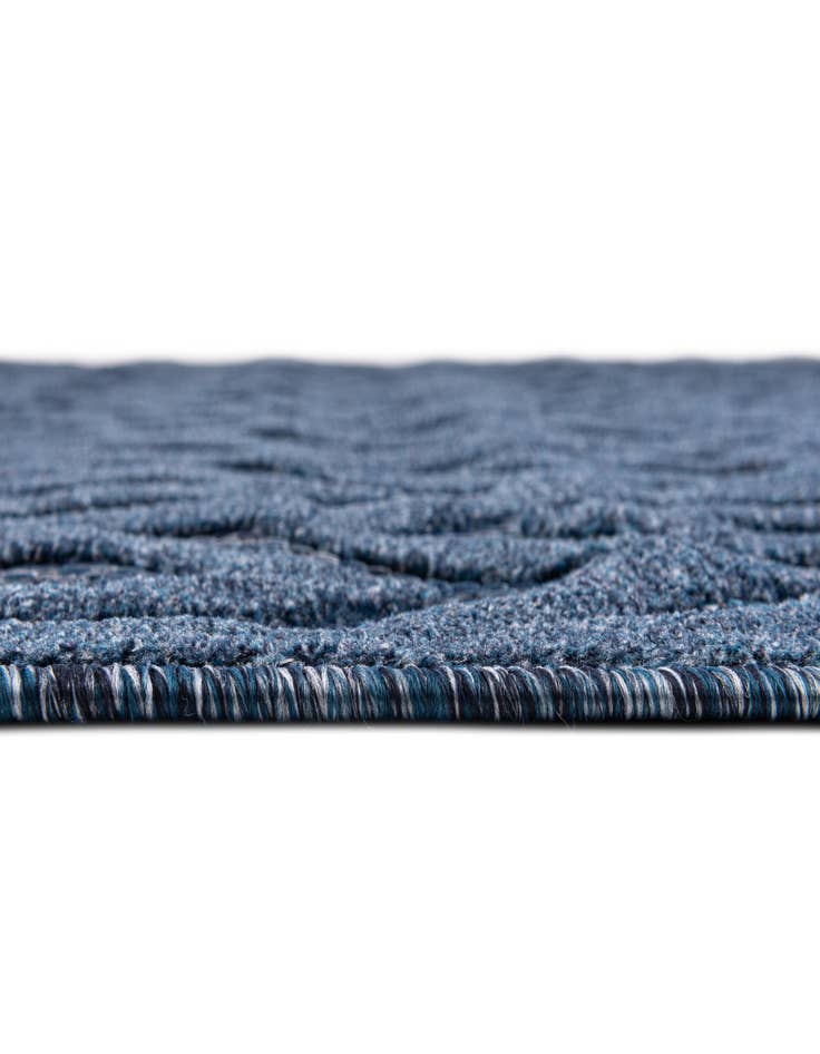 Detail image of 3' x 3' Easy-Clean Trellis Textured Indoor / Outdoor Round Rug