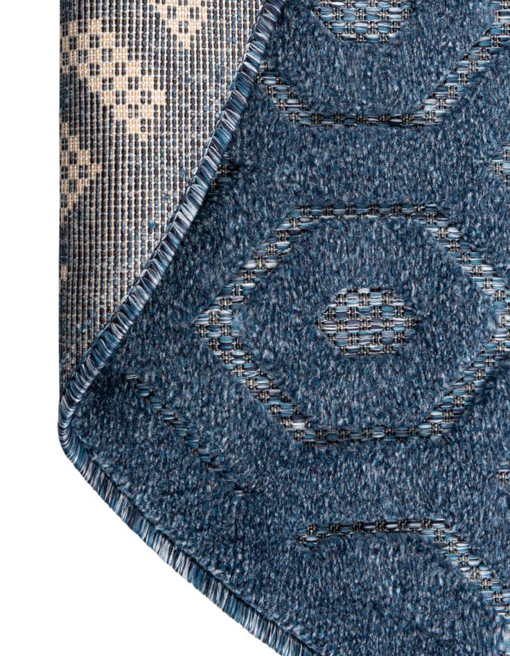 Detail image of 7' x 7' Easy-Clean Trellis Textured Indoor / Outdoor Round Rug