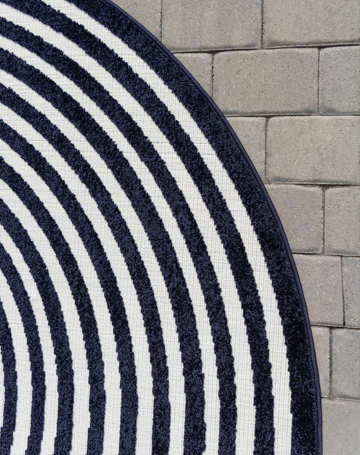 8' x 8' Easy-Clean Sabrina Soto Prescott Indoor / Outdoor Round Rug