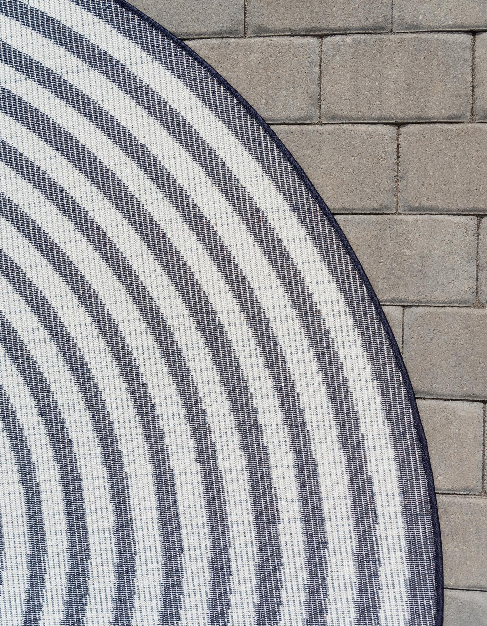 8' x 8' Easy-Clean Sabrina Soto Prescott Indoor / Outdoor Round Rug
