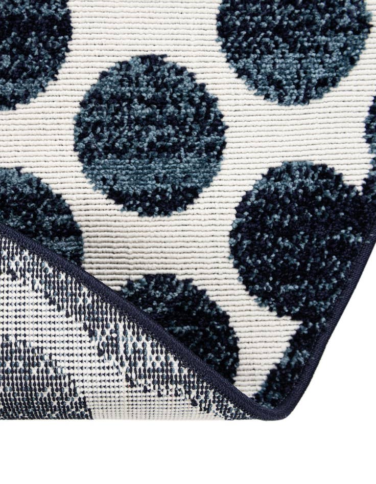Detail image of 10' x 10' Easy-Clean Sabrina Soto Indoor / Outdoor Round Rug