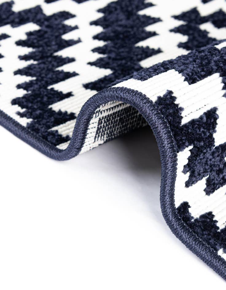 Detail image of 5' x 5'  Washable Sabrina Soto Indoor / Outdoor Round Rug