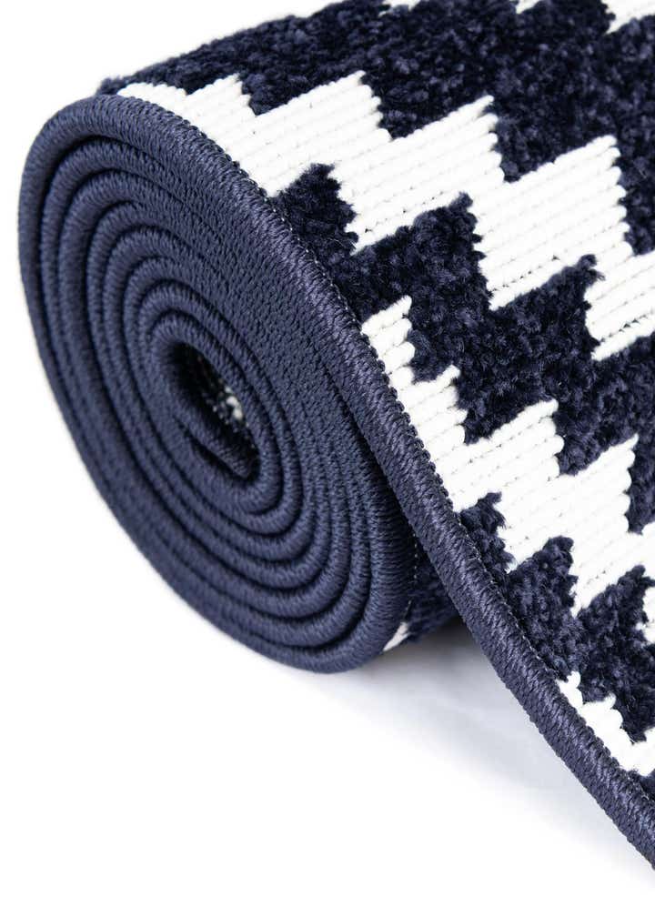 5' x 5' Easy-Clean Sabrina Soto Indoor / Outdoor Round Rug