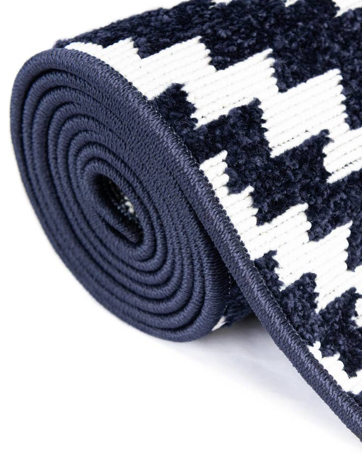 Detail image of 5' x 5'  Washable Sabrina Soto Indoor / Outdoor Round Rug