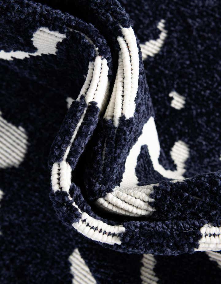 3' x 3' Easy-Clean Sabrina Soto Indoor / Outdoor Round Rug