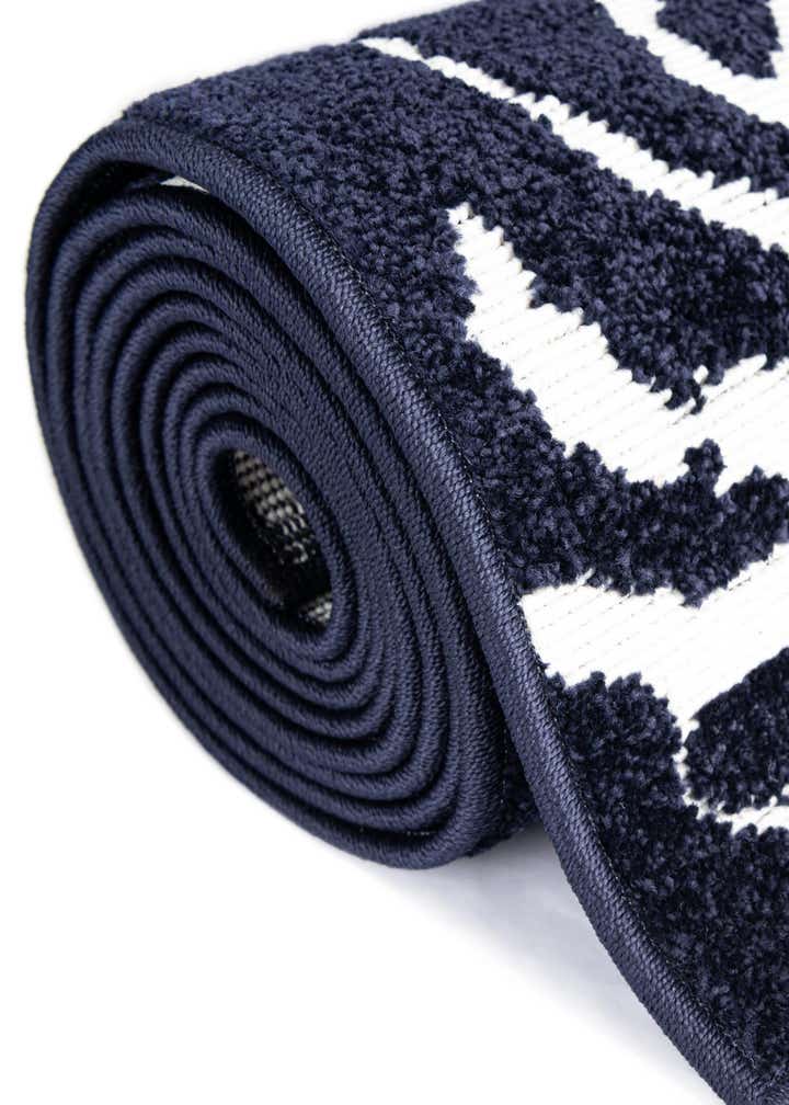 5' x 5' Easy-Clean Sabrina Soto Indoor / Outdoor Round Rug
