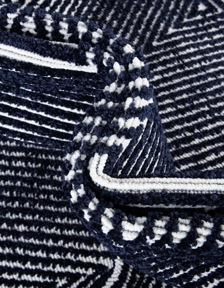 Detail image of 7' 10 x 7' 10  Washable Sabrina Soto Indoor / Outdoor Round Rug