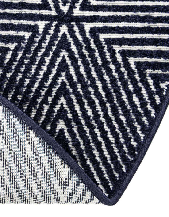 3' x 3' Easy-Clean Sabrina Soto Indoor / Outdoor Round Rug