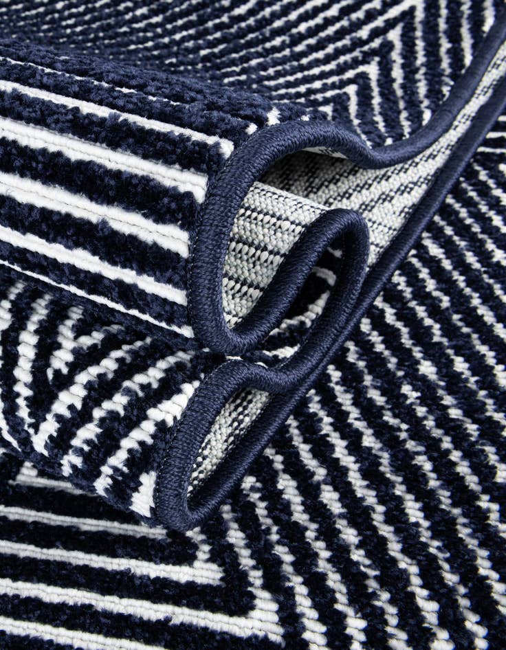 Detail image of 3' x 3' Easy-Clean Sabrina Soto Indoor / Outdoor Round Rug