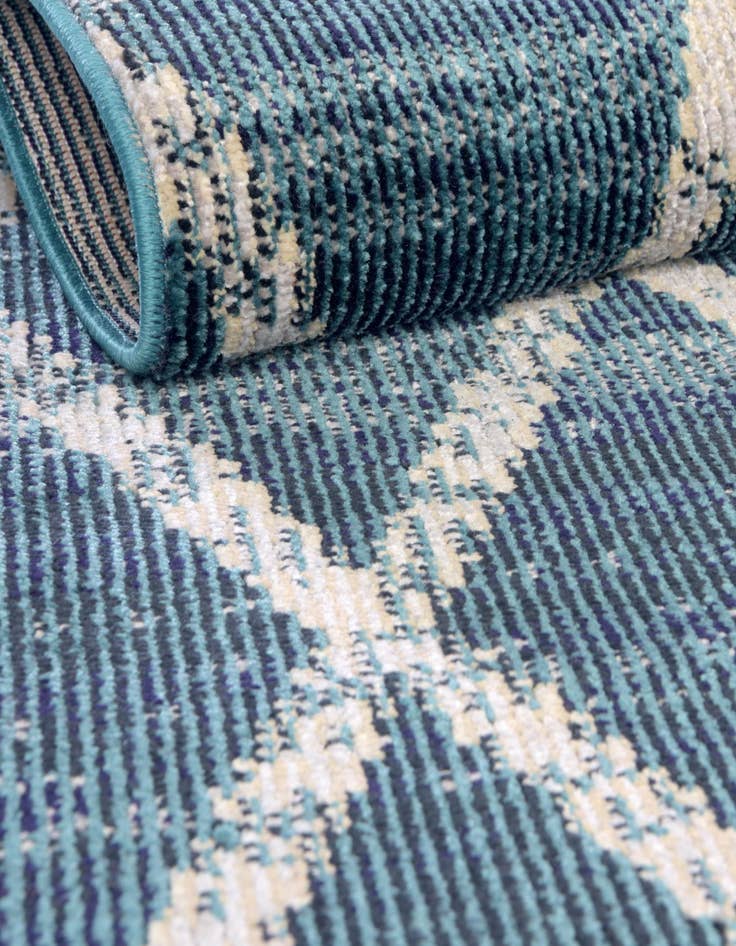 Detail image of 7' x 7' Starlight Round Rug