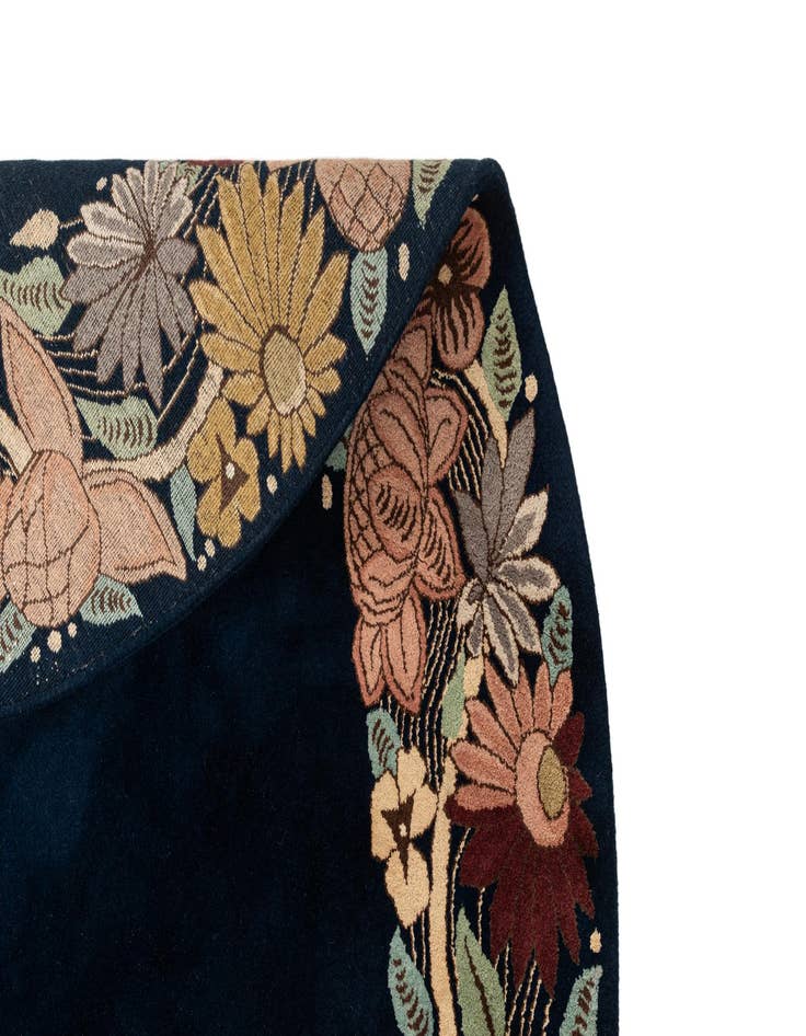 Detail image of 6' 7 x 6' 7  Hand Knotted Tibet Oriental Wool Round Rug