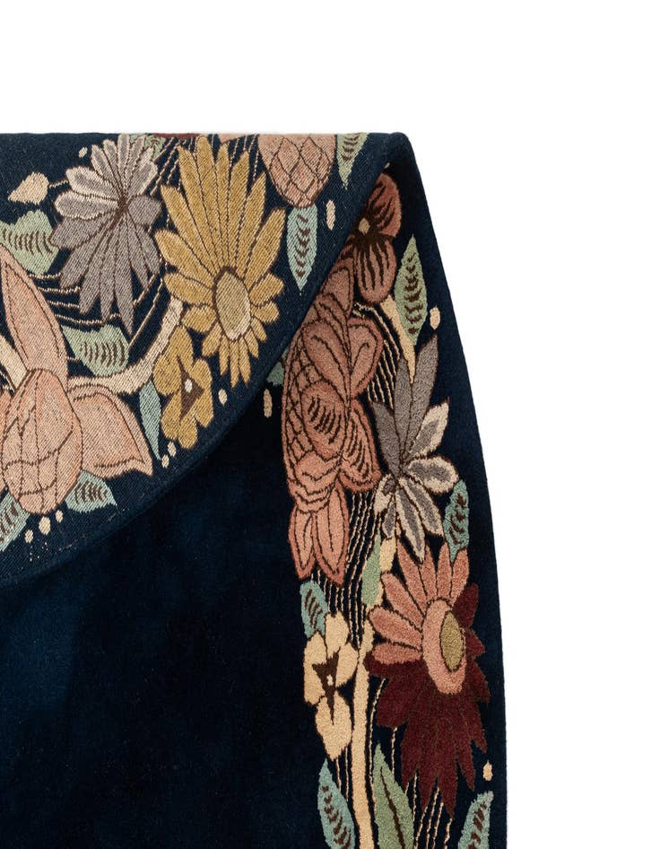 Detail image of 8' 9 x 8' 9  Hand Knotted Tibet Oriental Wool Round Rug