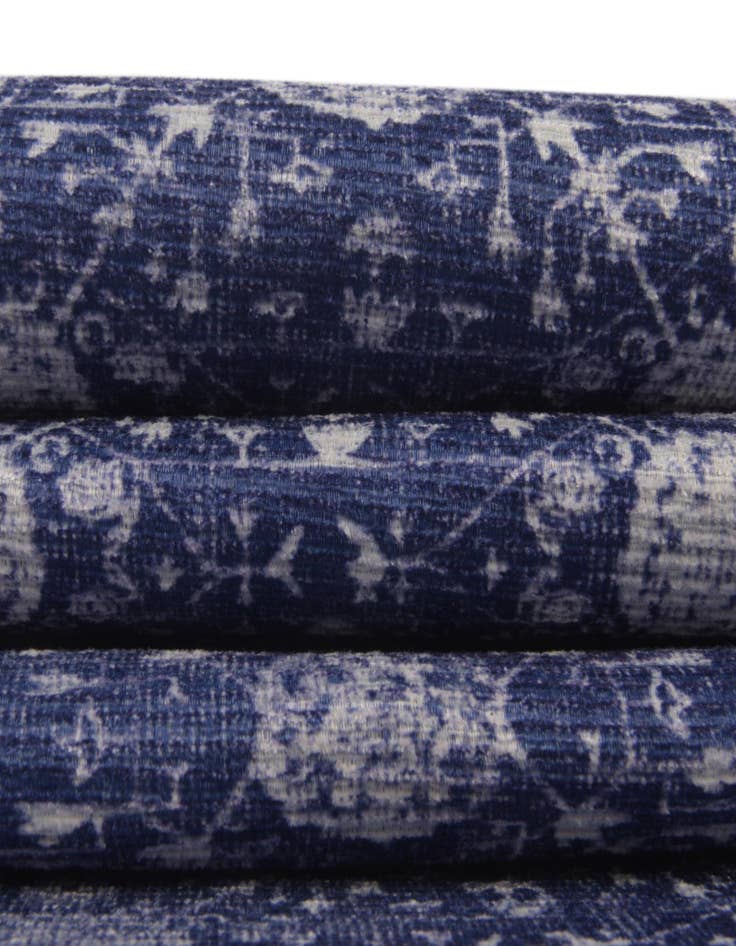 Detail image of 7' 6 x 7' 6 Washable Timeless Round Rug