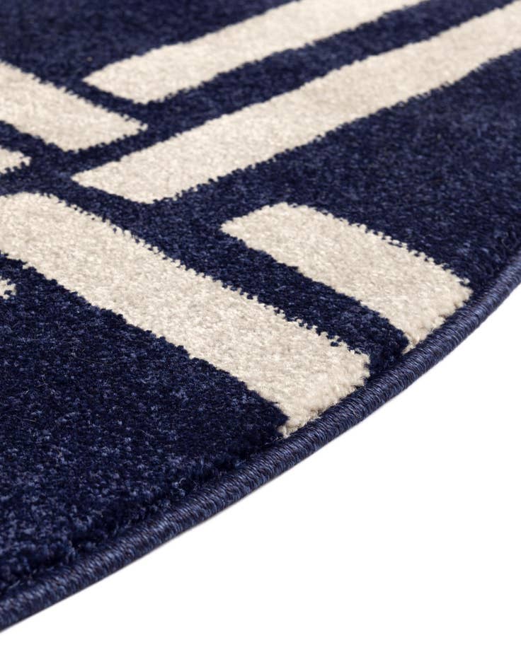 Detail image of 6' x 6' Trellis Round Rug