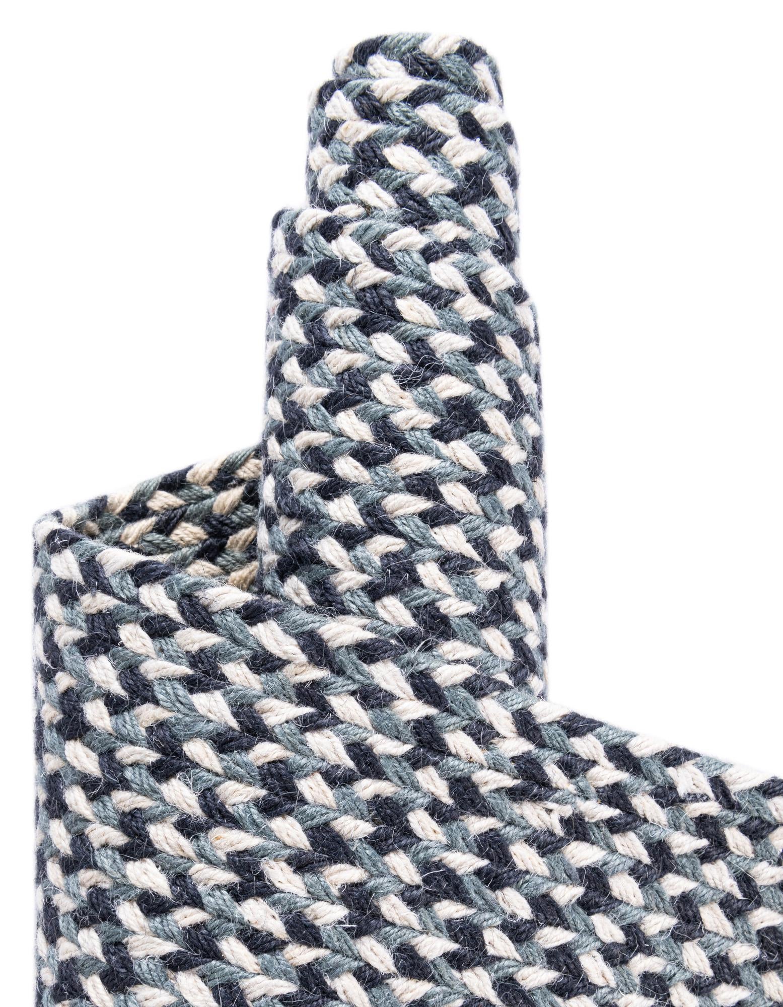 3' 1 x 3' 1 Handmade Tweed Braided Jute Round Rug