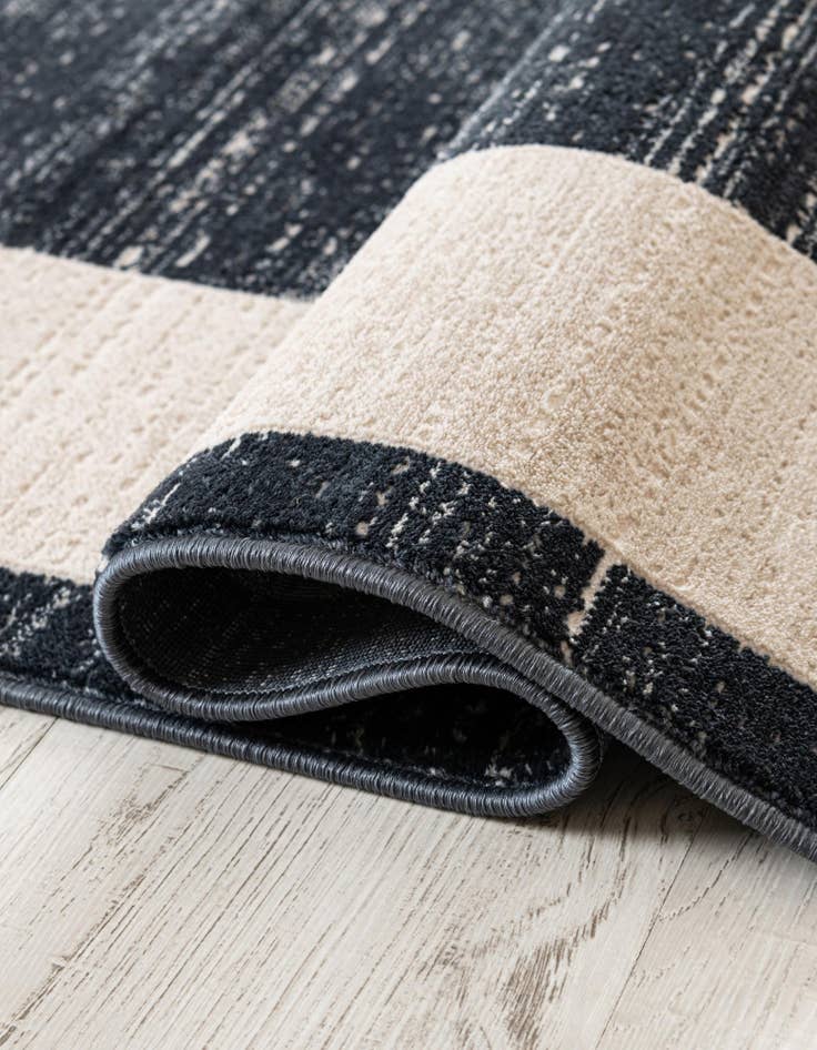 Detail image of 5' 3 x 5' 3 Uptown Yorkville Round Rug