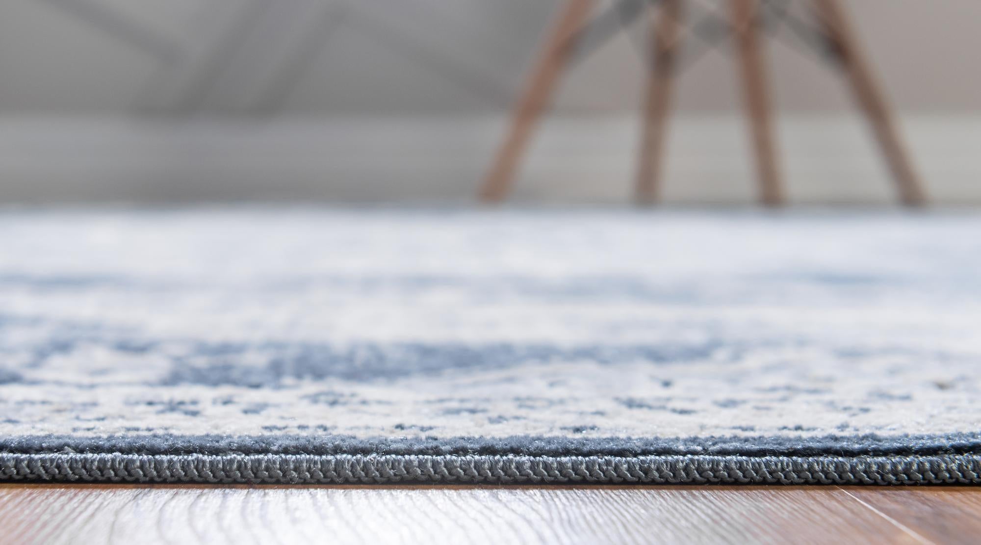 7' 10 x 7' 10 Villa Round Rug