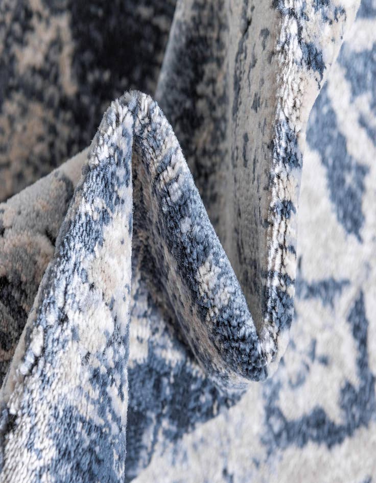 Detail image of 4' x 4' Villa Round Rug