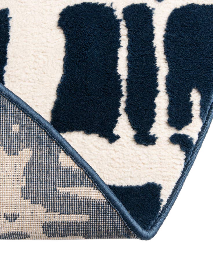 Detail image of 4' x 4' Vince Camuto Round Rug