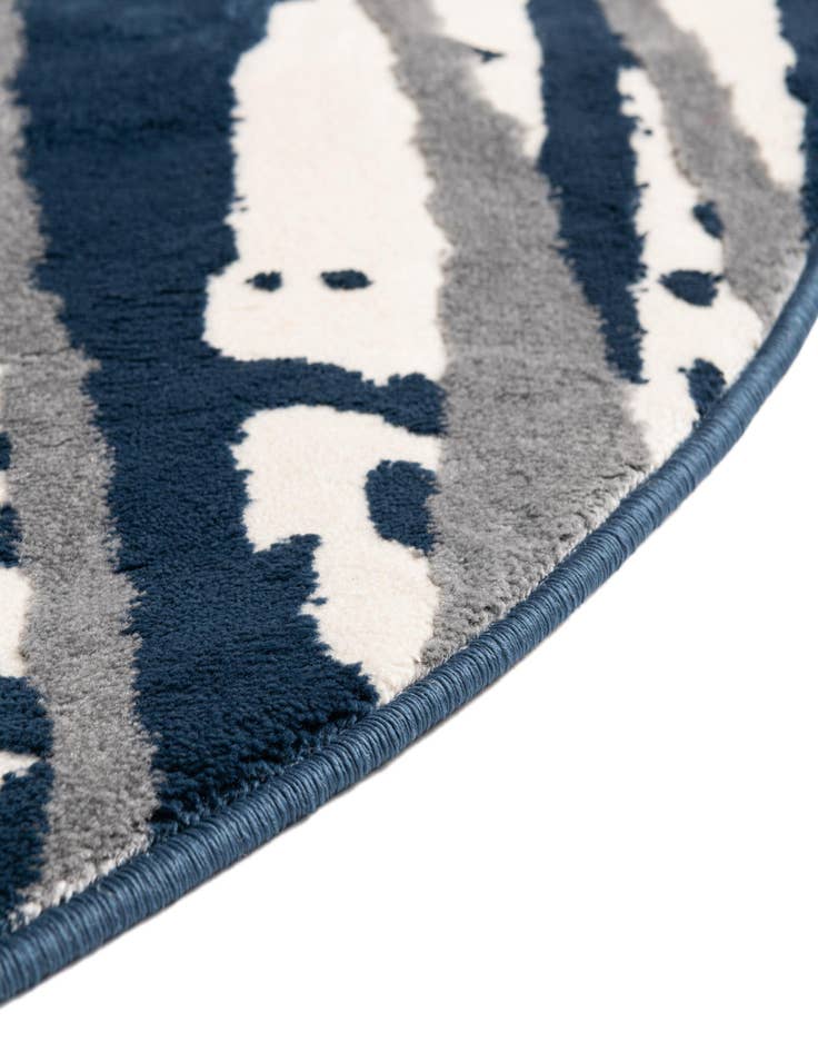 Detail image of 4' x 4' Vince Camuto Round Rug