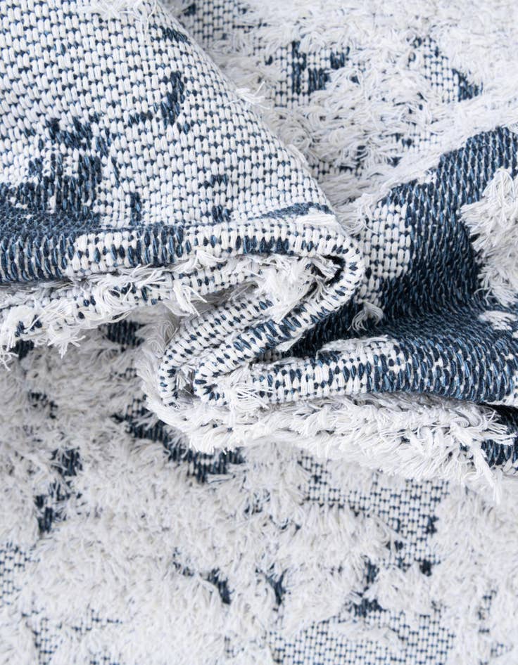 Detail image of 2' 3 x 4' Abbey Runner Rug